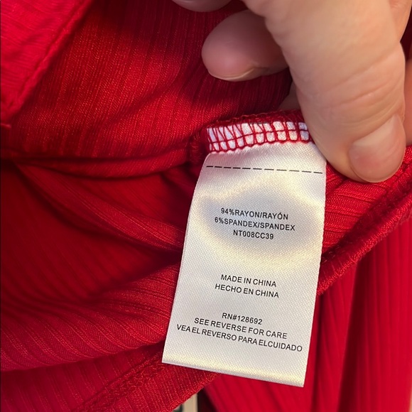 Red Long Sleeve Crop Top with Built In Cups - Picture 5 of 8